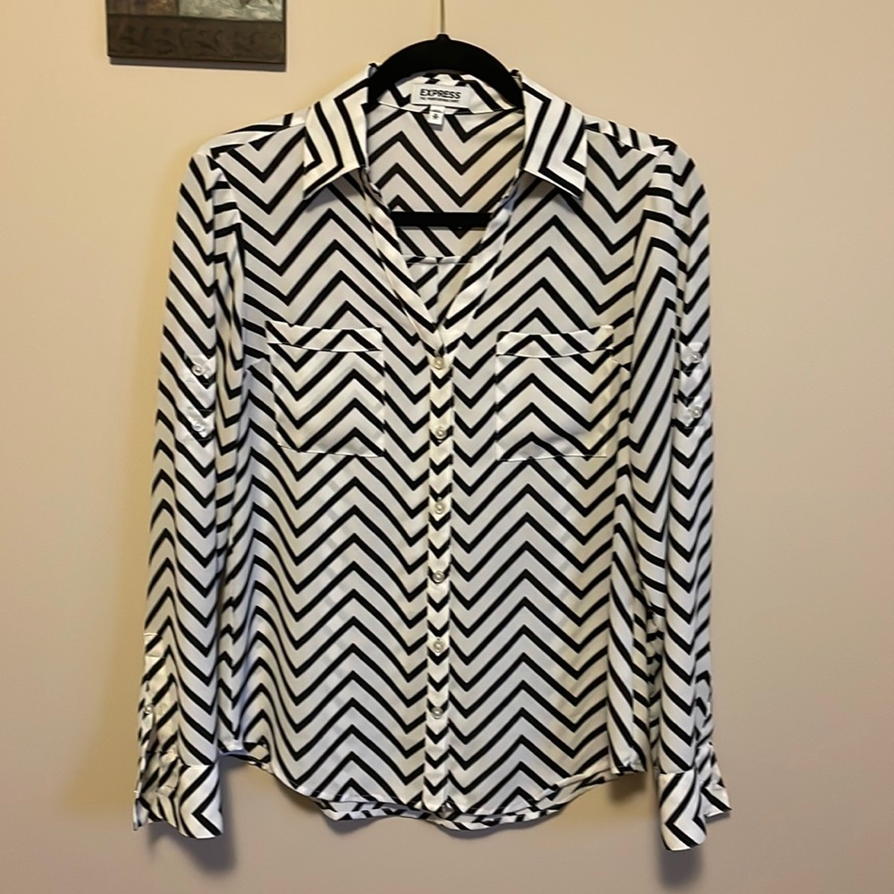 Express black and white blouse